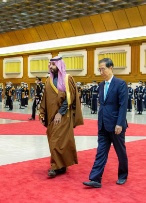 ولي العهد السعودي مع الرئيس الكوري